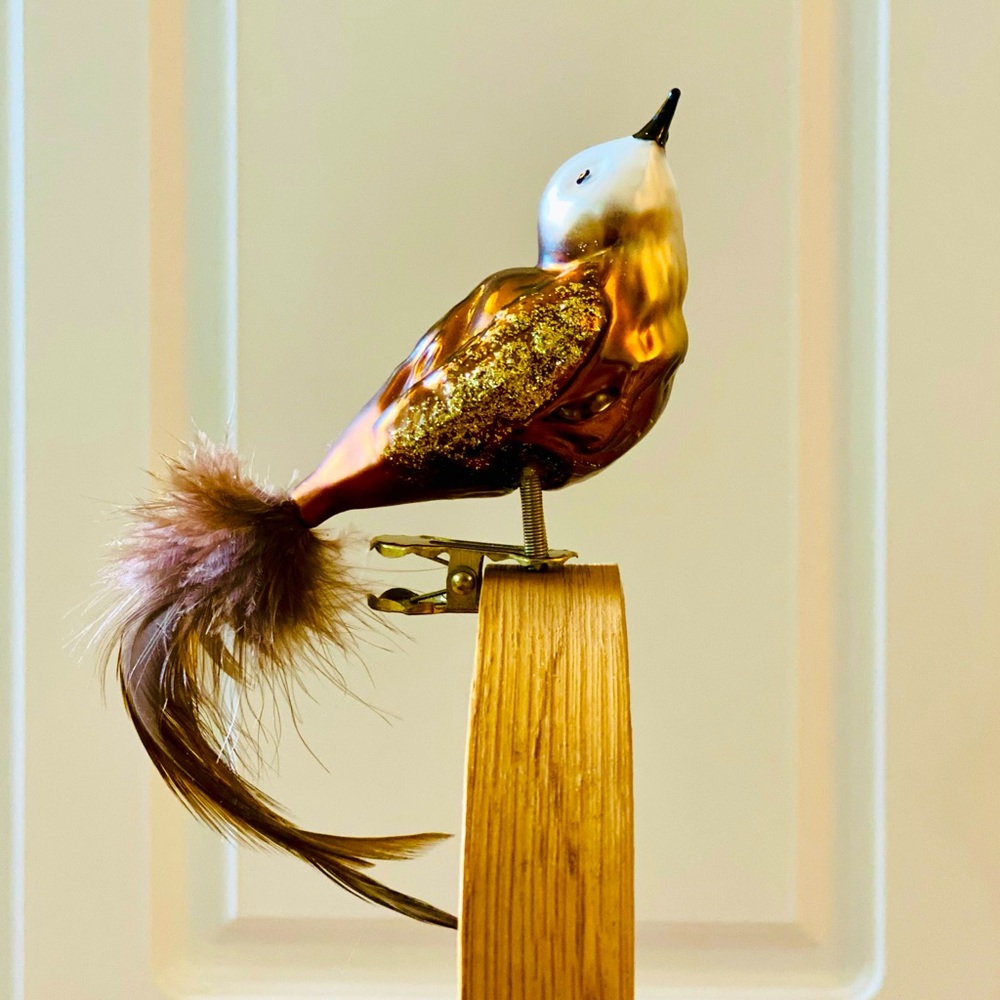 GLITTERED GLASS BIRD ORNAMENT